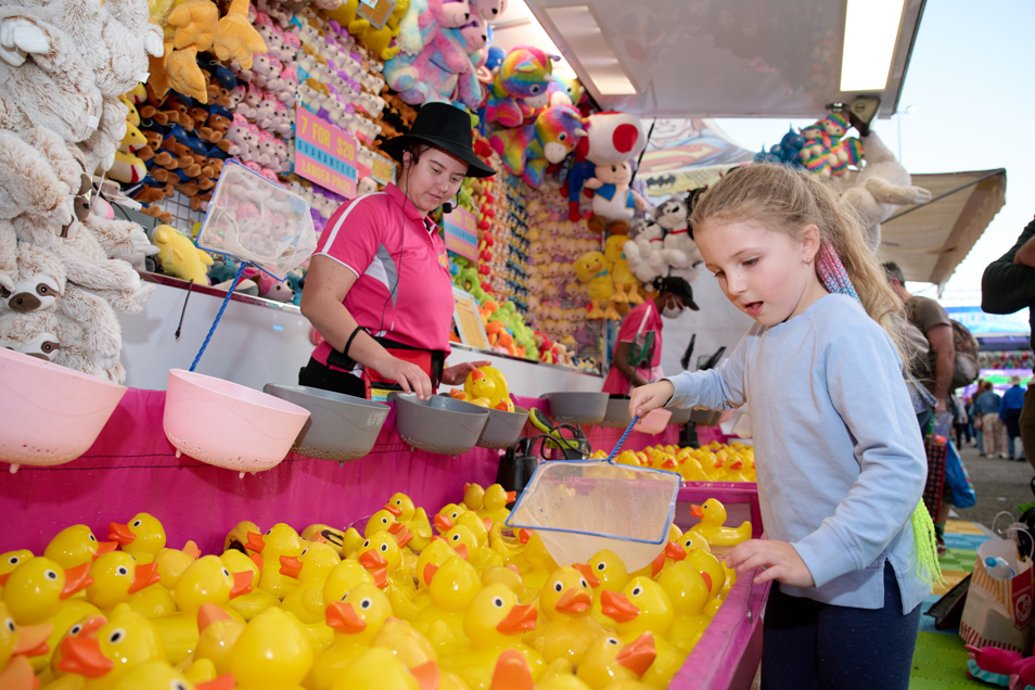 12 Contemporary Half Bath Ideas for a Sleek Look